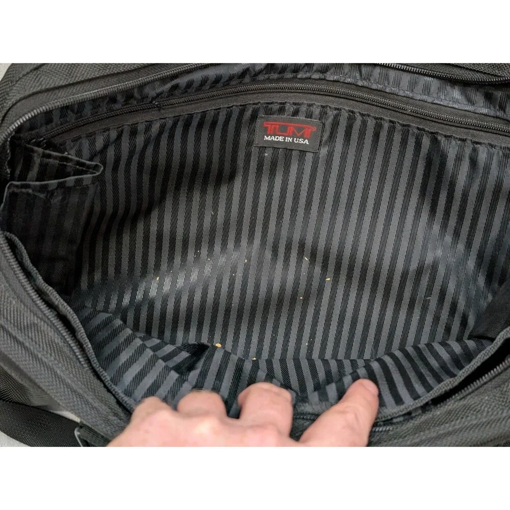 TUMI Business Briefcase Nylon Black Shoulder Strap 2603D3 RARE